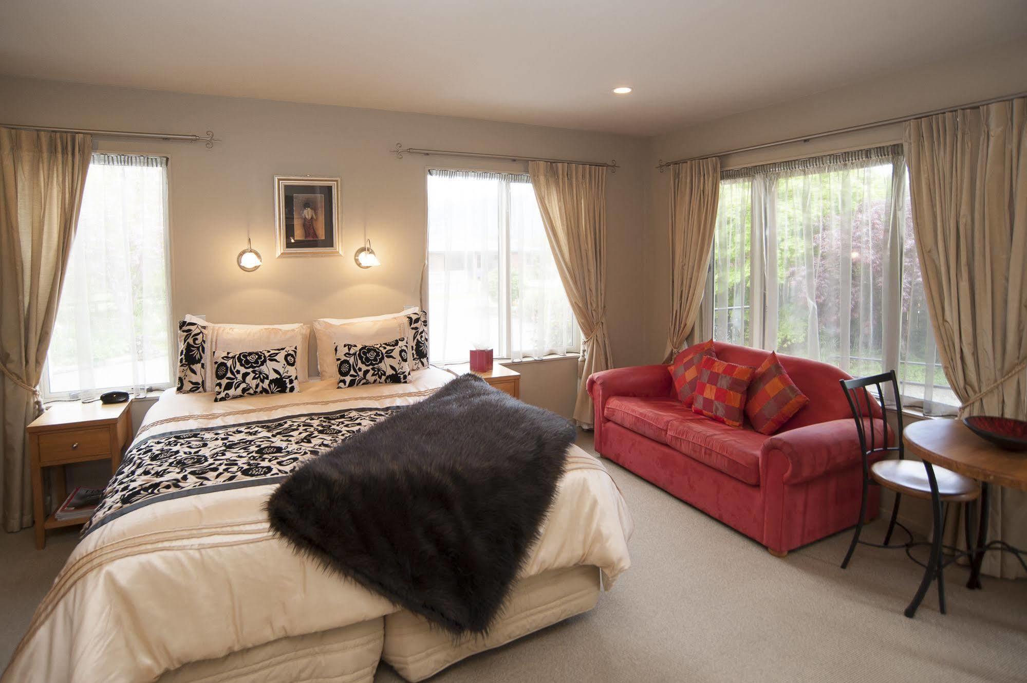 Blue Ridge Studios And Bed & Breakfast Te Anau Exterior foto